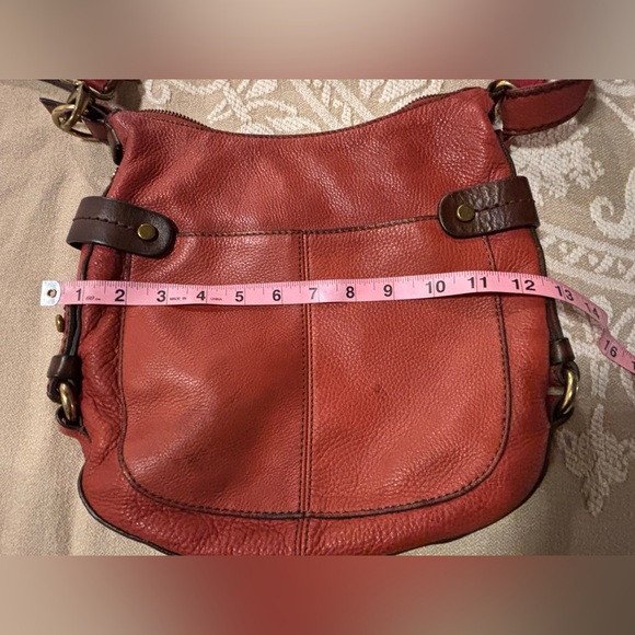 Red Leather Fossil Shoulder Bag - Picture 14 of 15